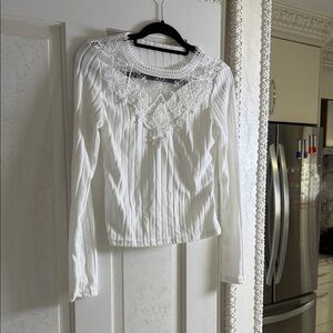 Elegant White Lace Trimmed Women's Top